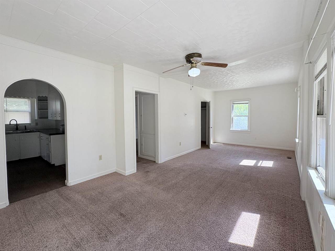 https://bt-photos.global.ssl.fastly.net/wichita/1280_boomver_1_672409-1.jpg