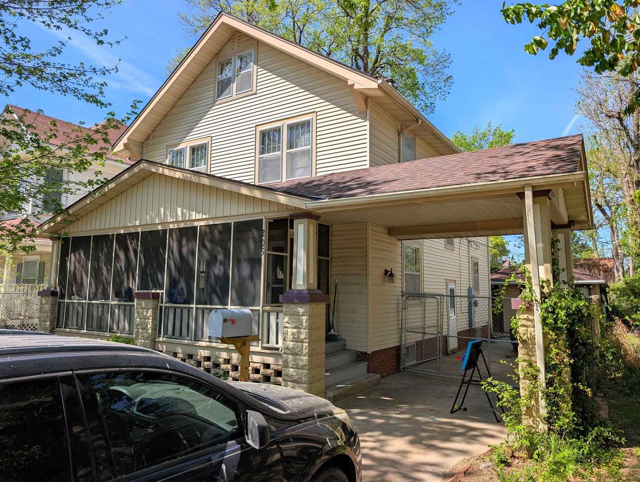 205 College Ave - Photo 1