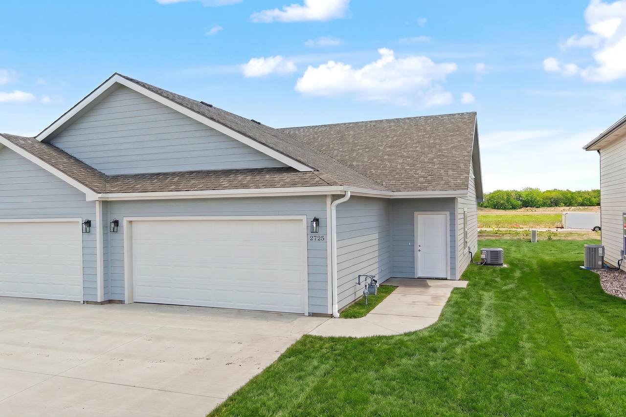 2725 Amelia Ln. - Photo 1