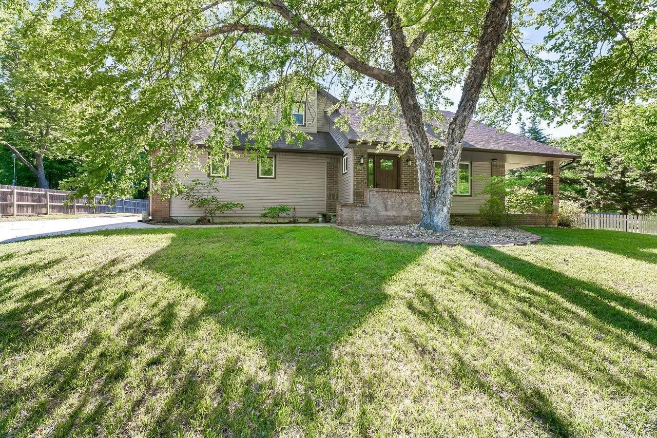 1200 Sagebrush St - Photo 1