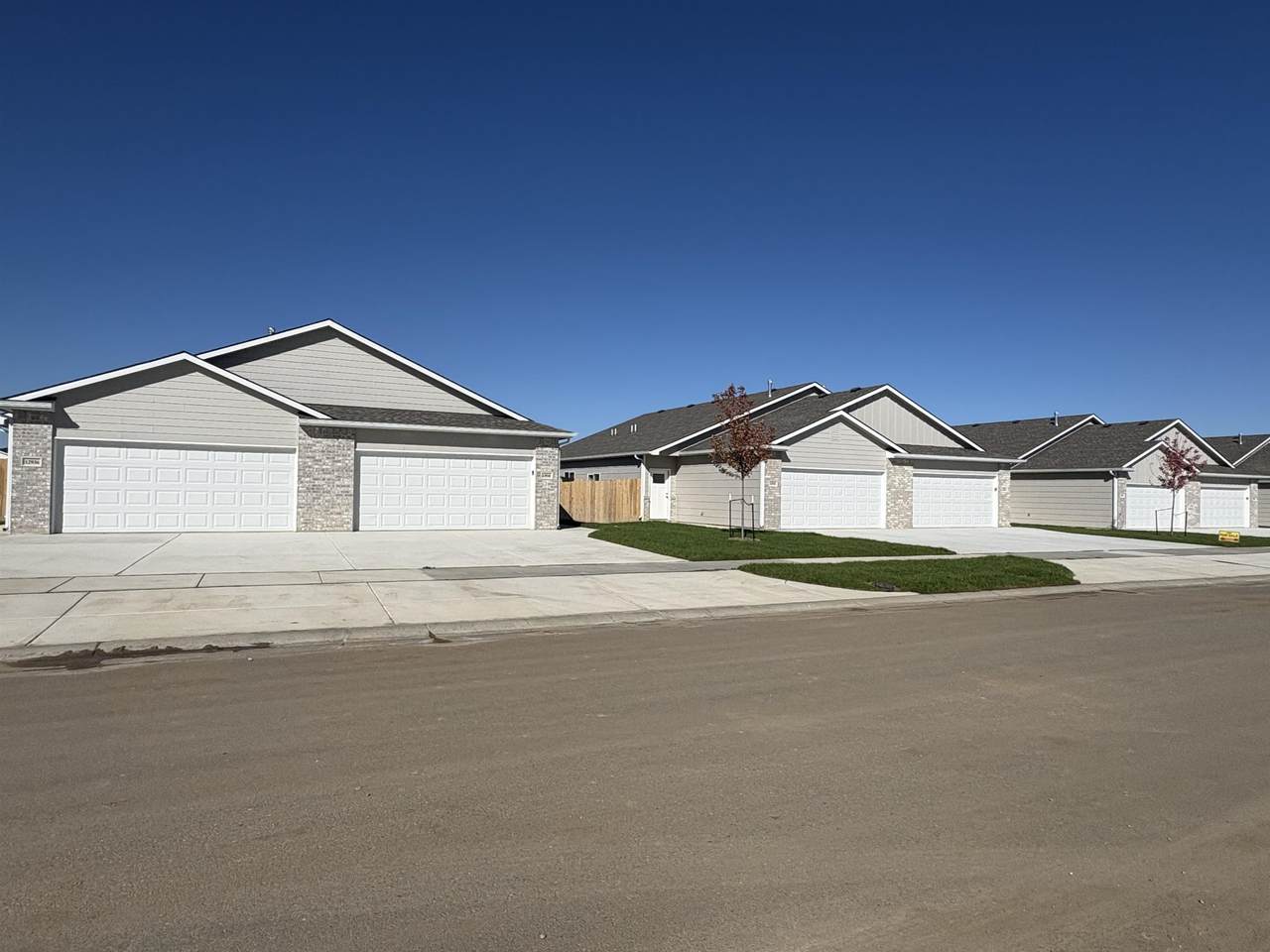 12941 Blake St - Photo 1