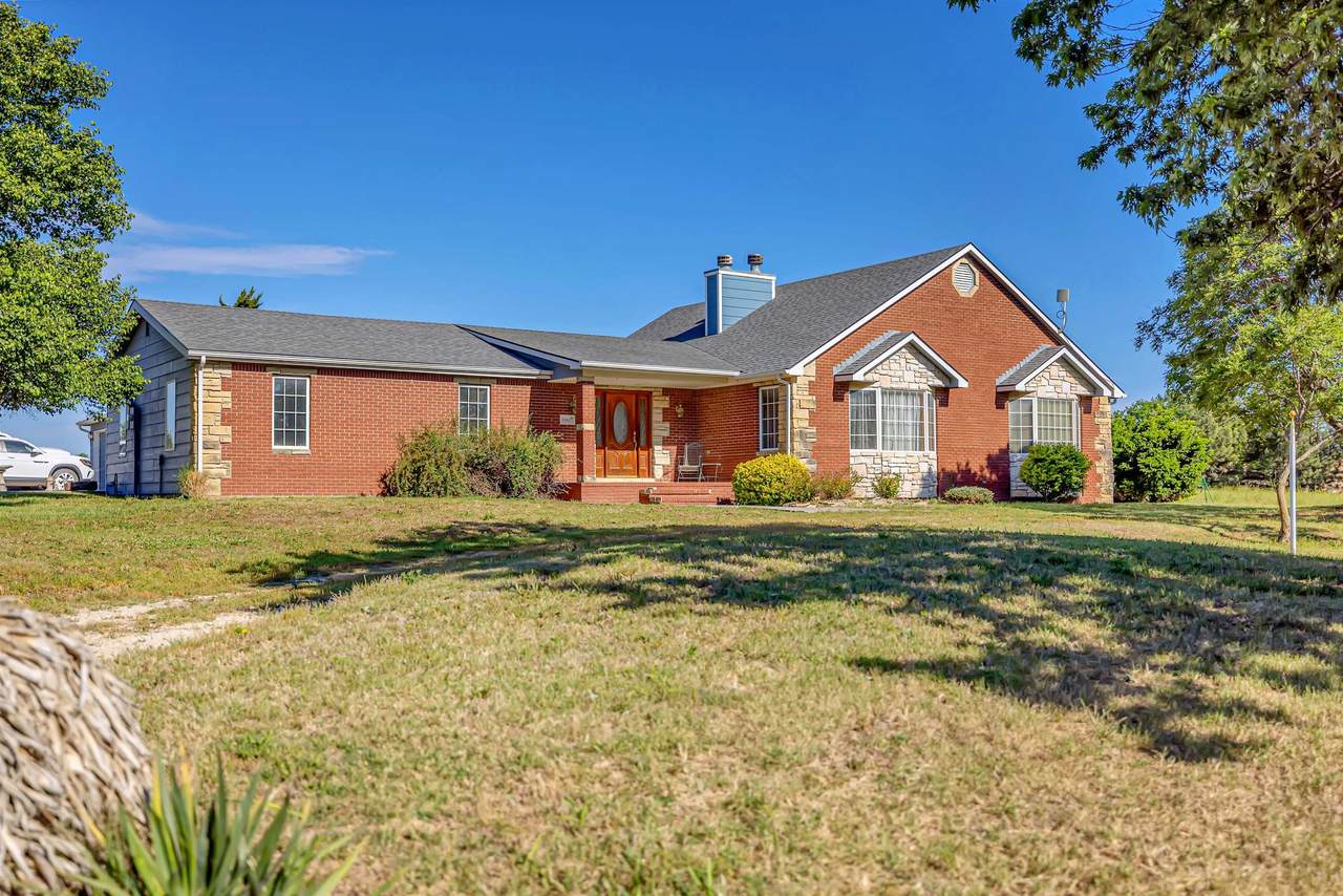 19447 Meadowlark Rd - Photo 1