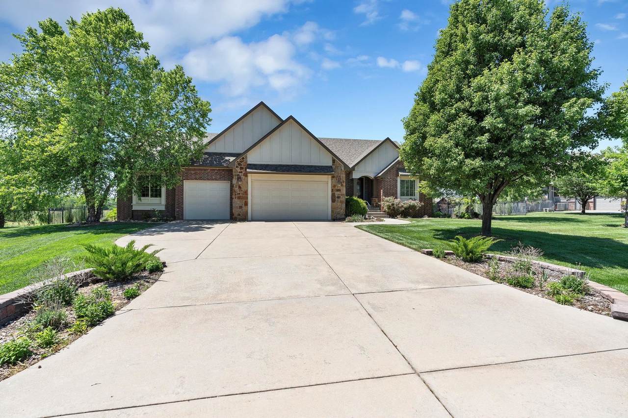 3045 Willow Crk - Photo 1