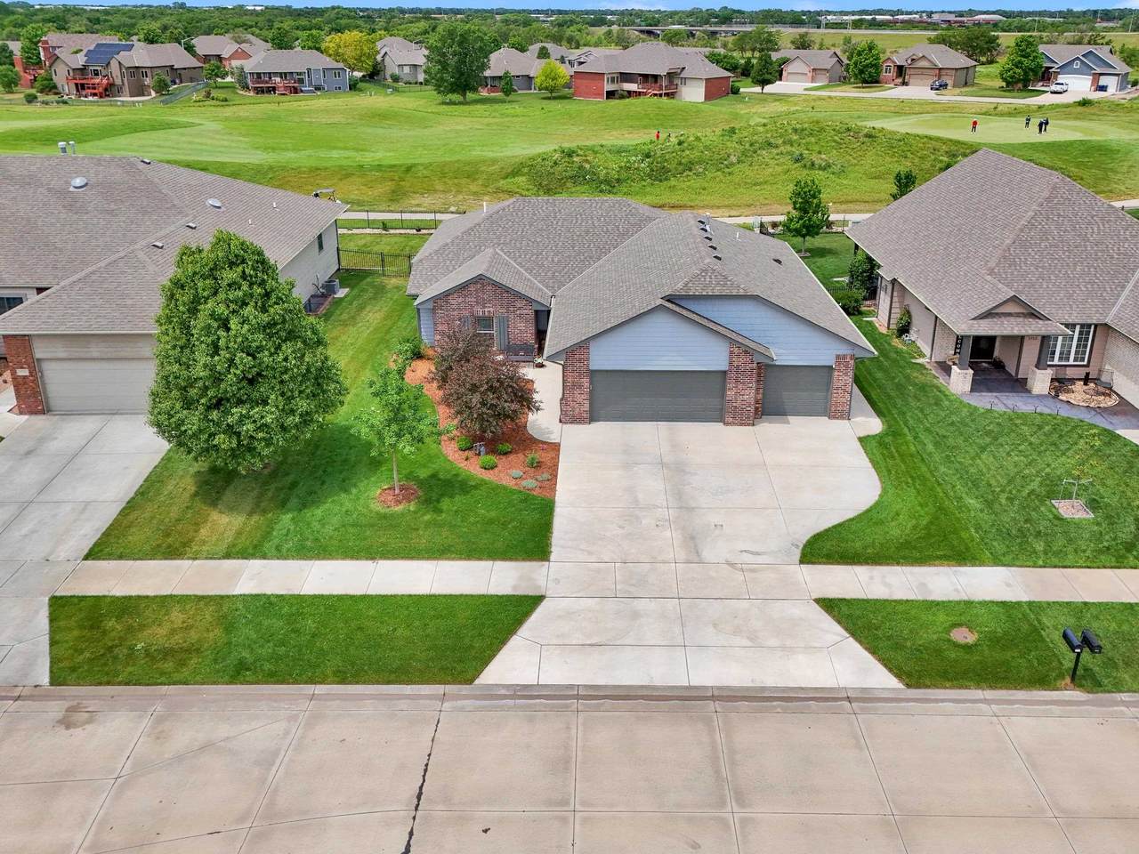 1717 Casey - Photo 1