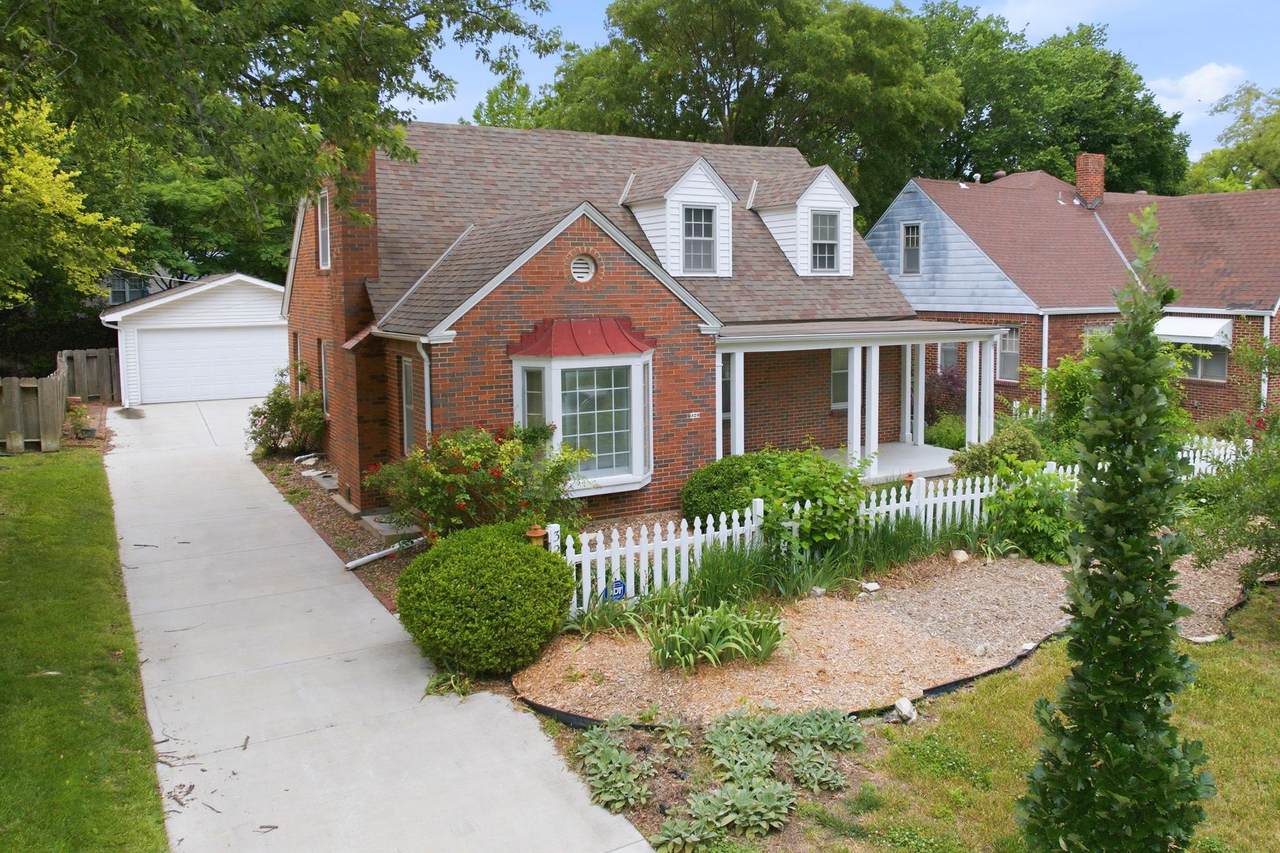 329 Glendale Ave - Photo 1