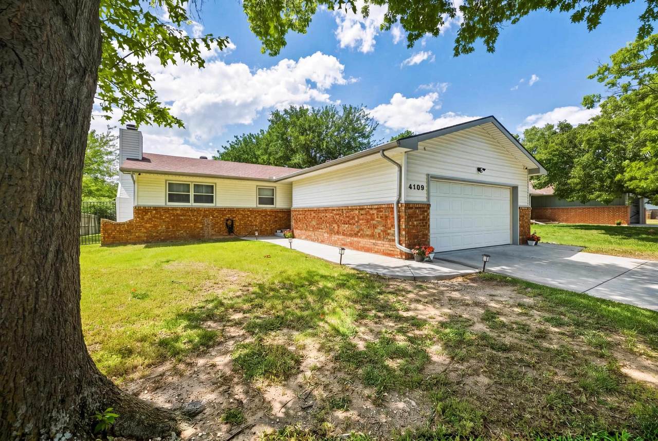 4109 Danbury St - Photo 1