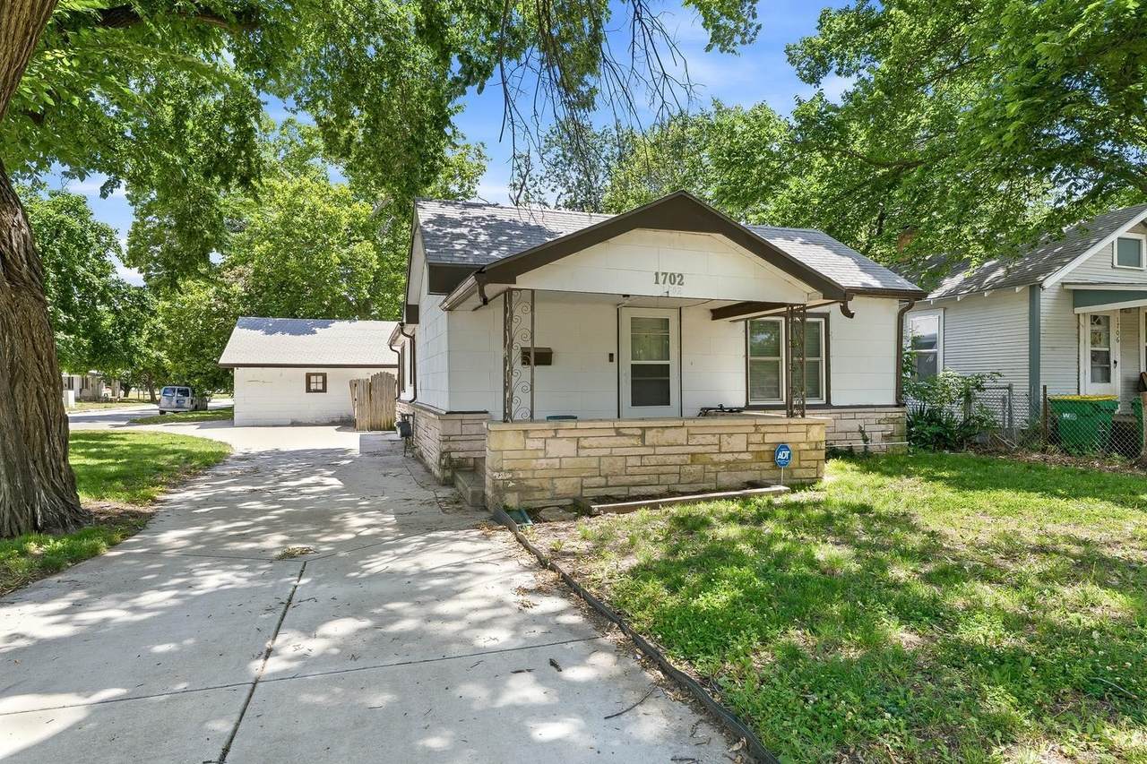 1702 Greenwood Ave - Photo 1