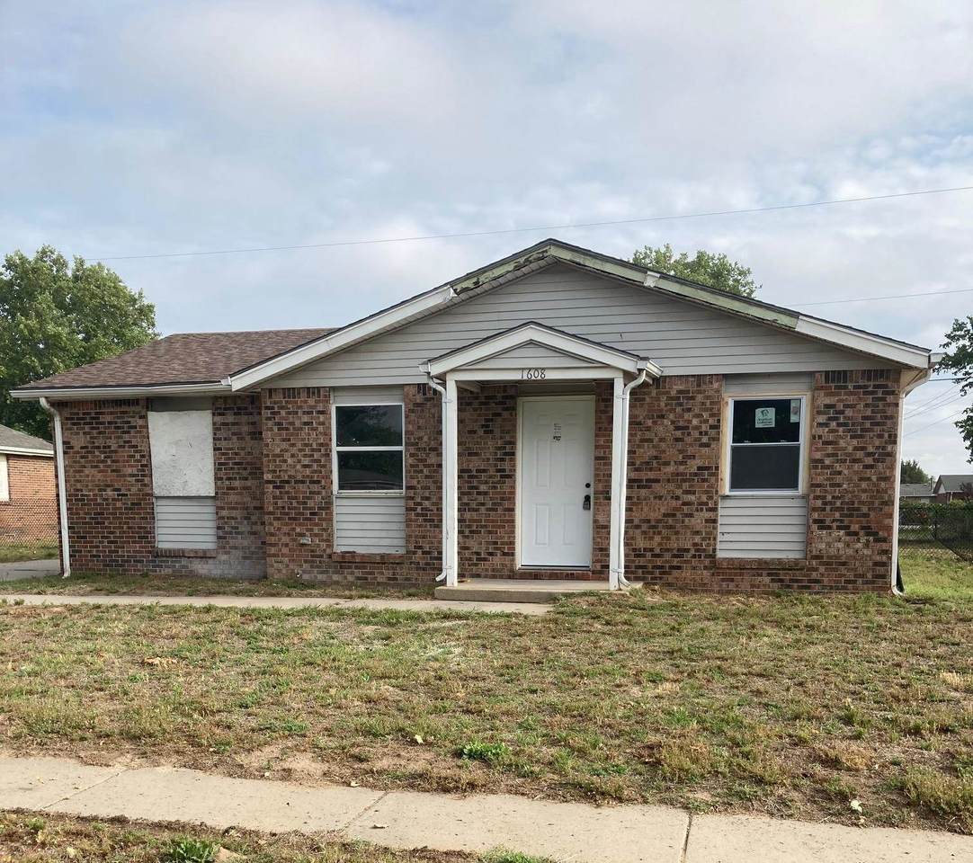 1608 Delmar - Photo 1