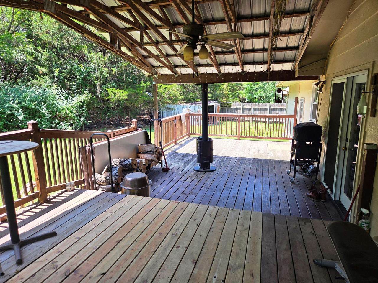 1000 Lorna Ln - Photo 1