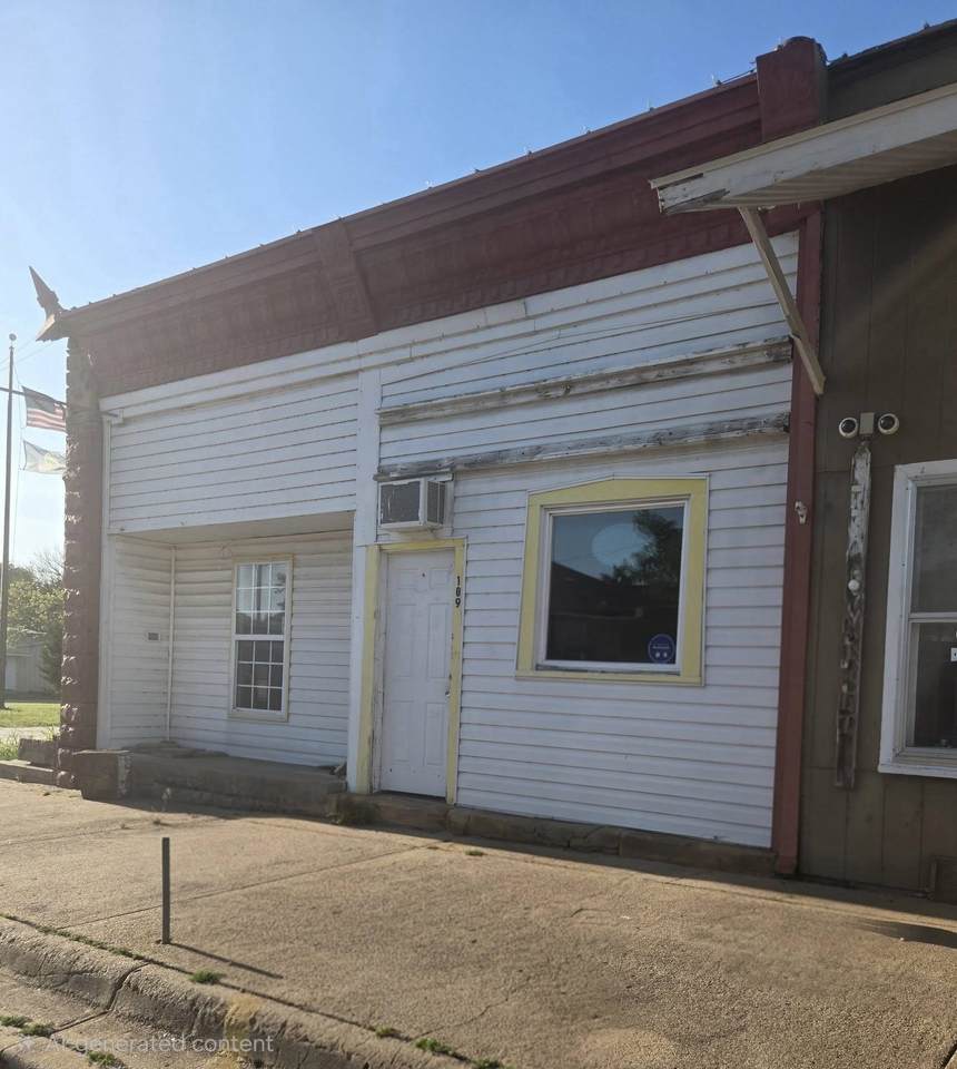 109 Main St - Photo 1