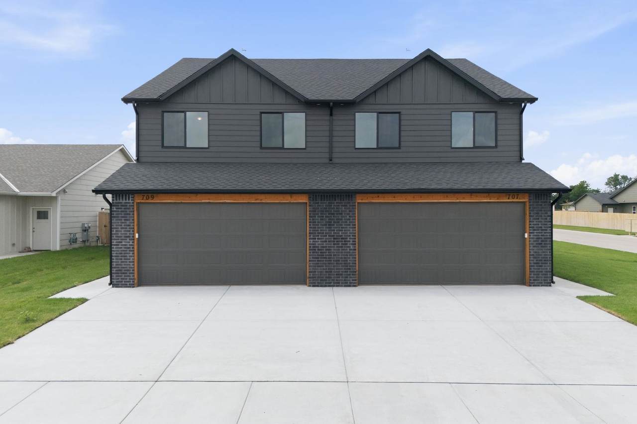 707 Briarbrook Ln - Photo 1