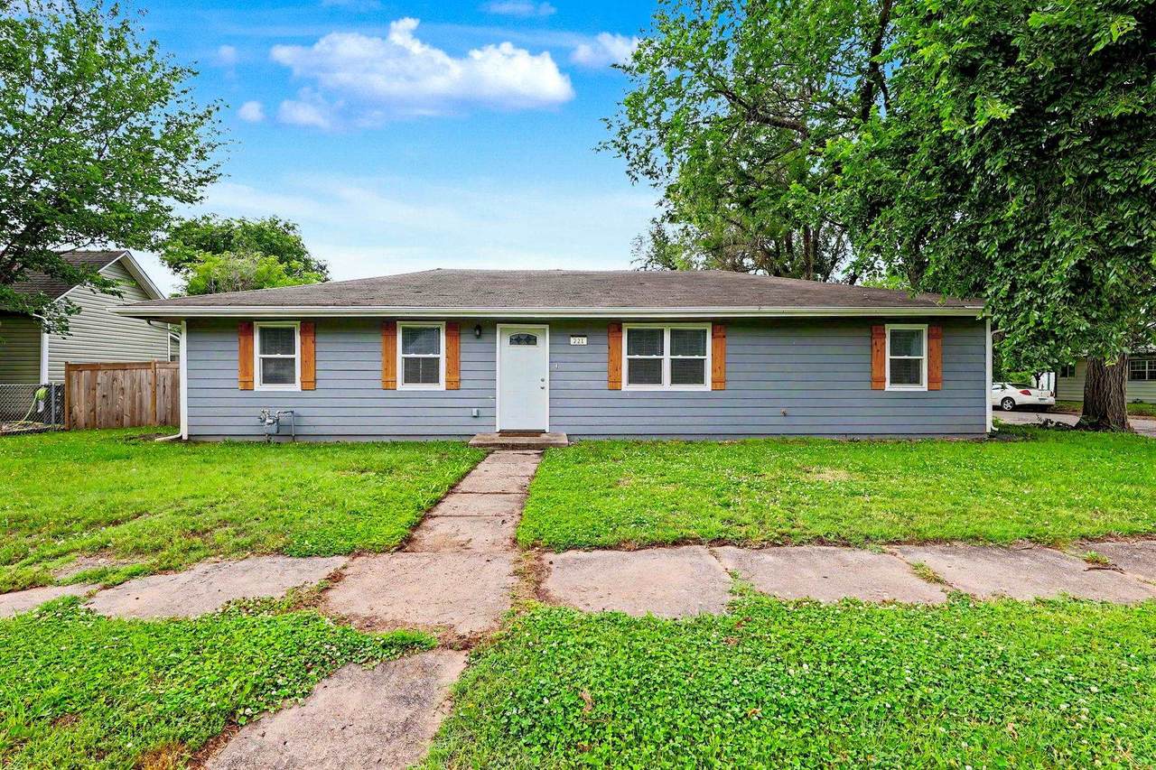 221 Main - Photo 1
