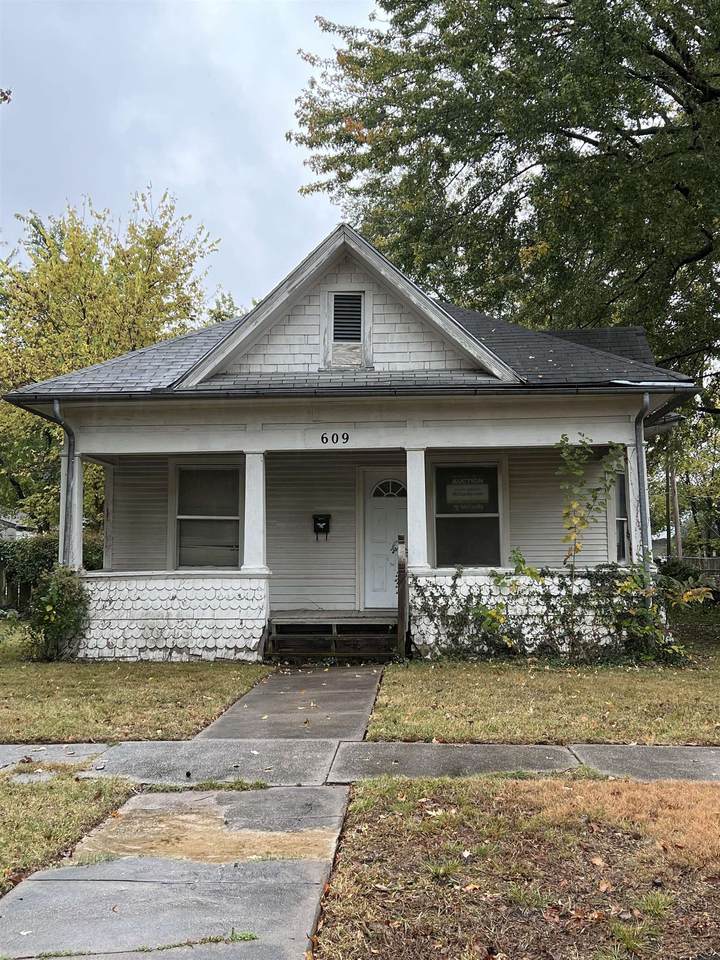 609 13th - Photo 1