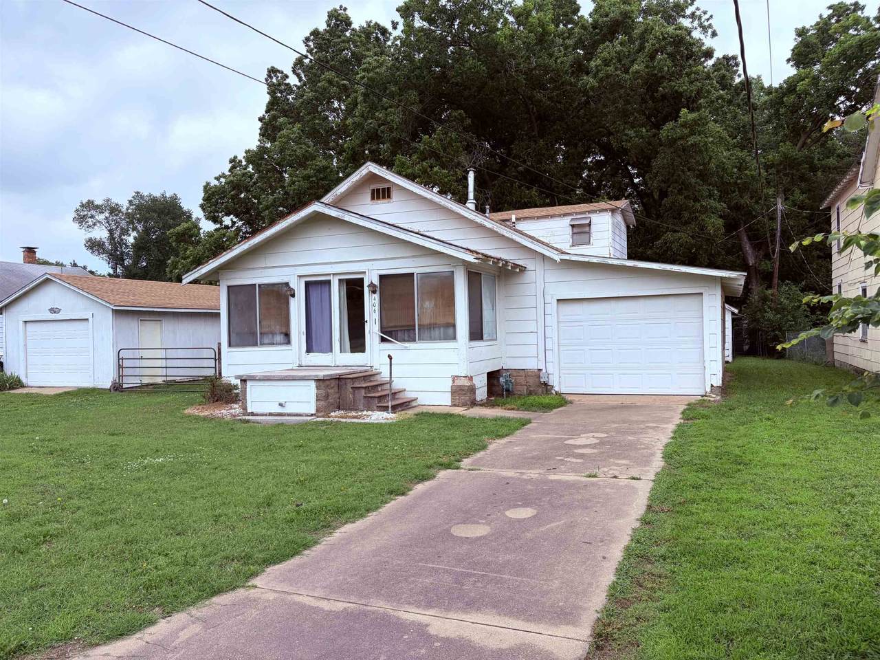 https://bt-photos.global.ssl.fastly.net/wichita/1280_boomver_1_674335-1.jpg