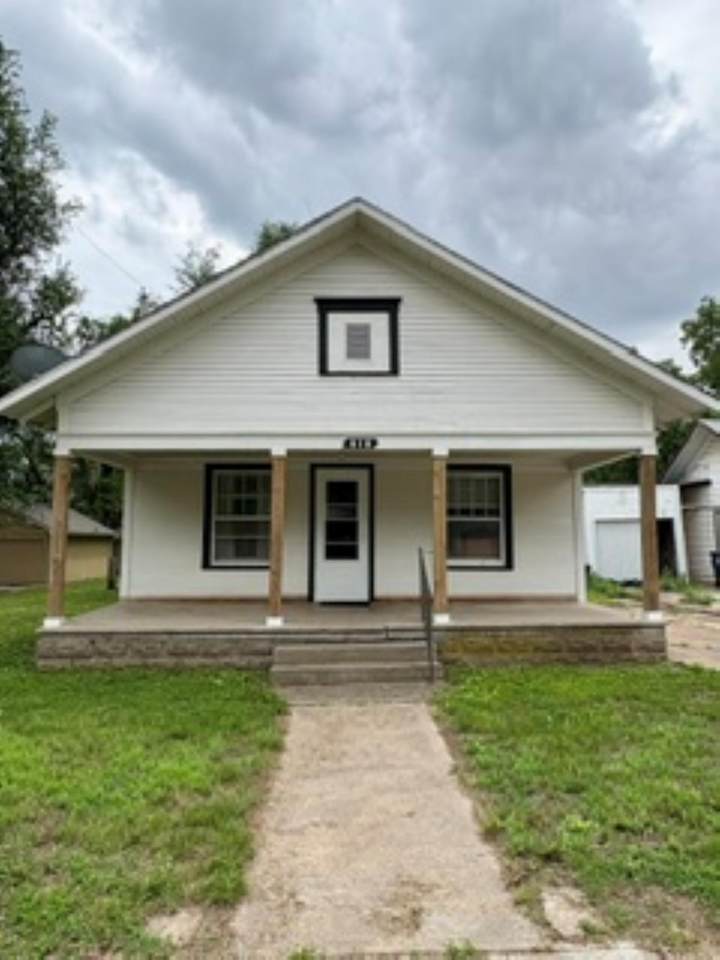 619 Locust Ave - Photo 1