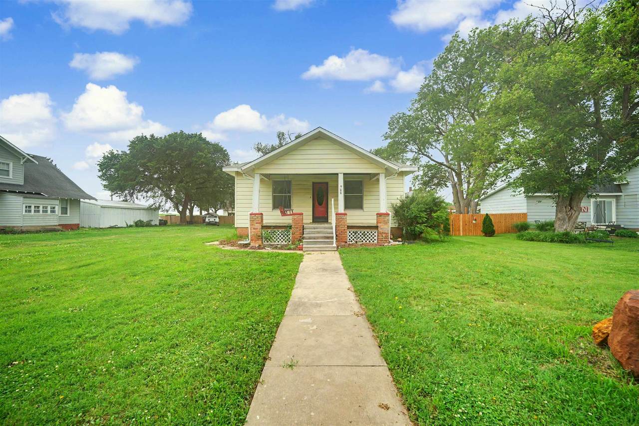 908 Maple St. - Photo 1