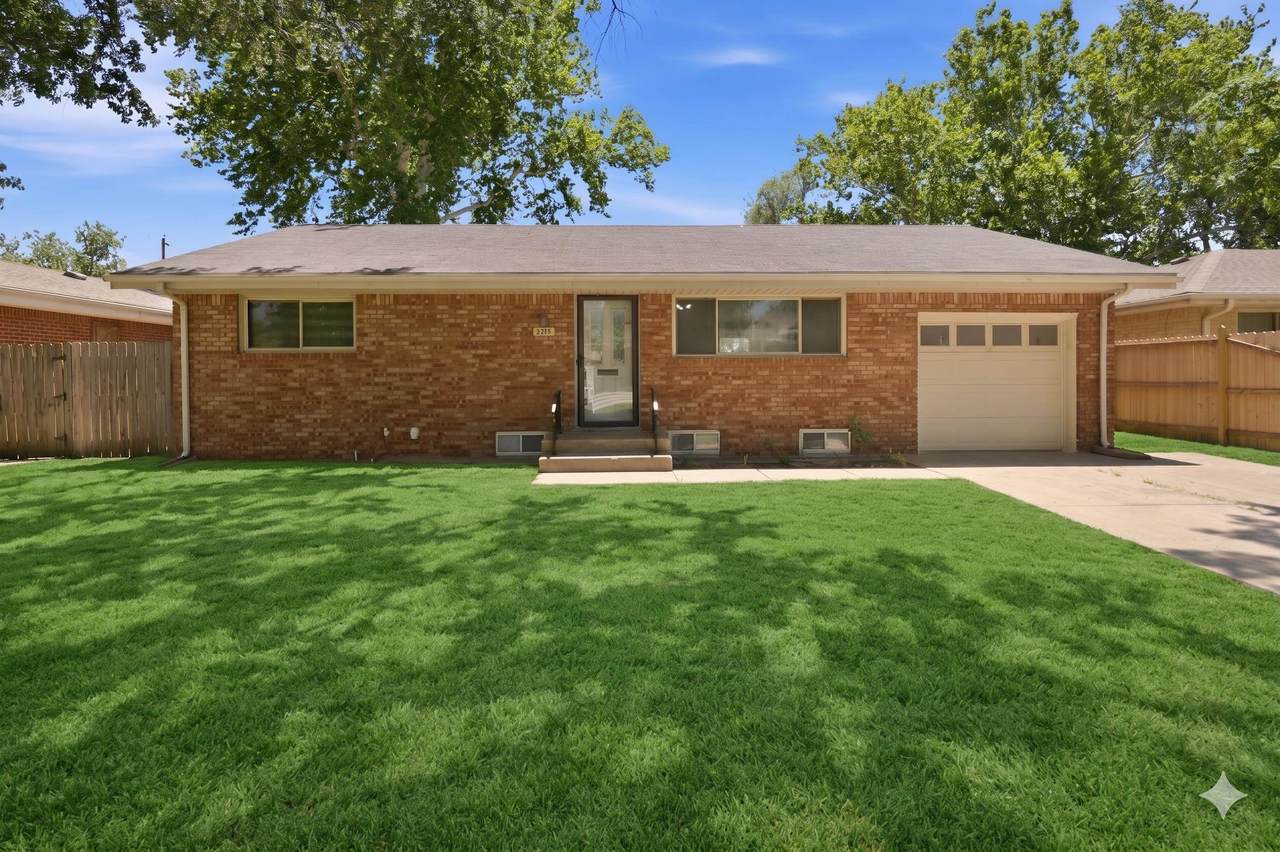 2215 Stafford St - Photo 1