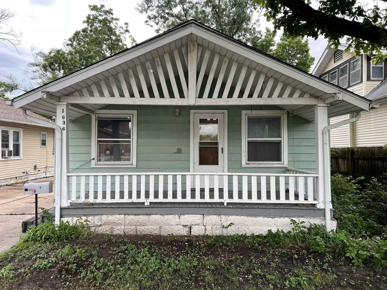 1636 Market St - Photo 1