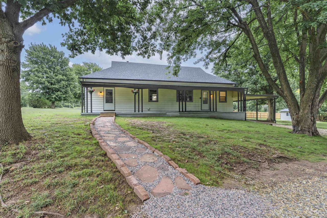 1701 Chestnut Ave. - Photo 1