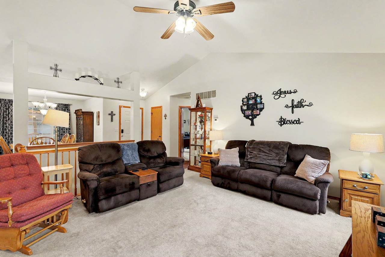 https://bt-photos.global.ssl.fastly.net/wichita/1280_boomver_1_675204-1.jpg