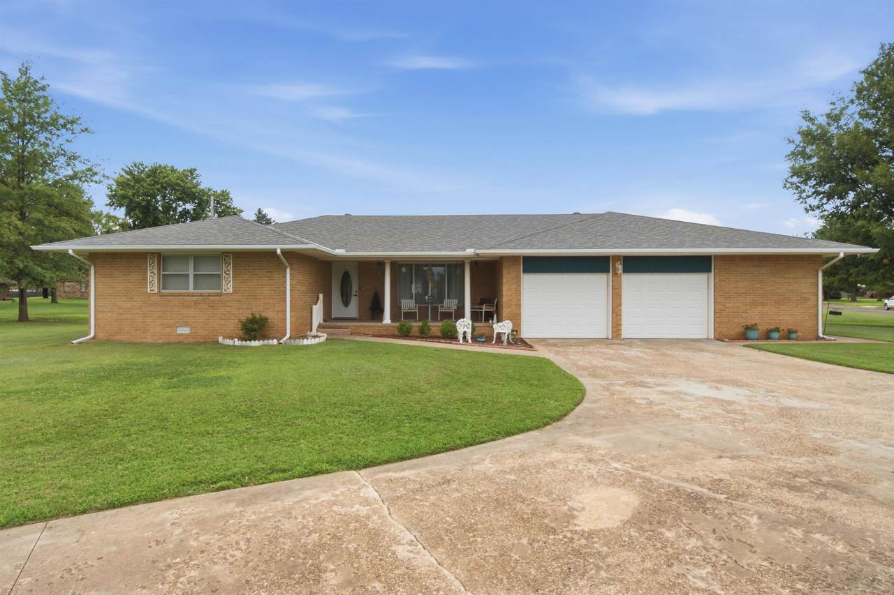 303 Boyd St - Photo 1