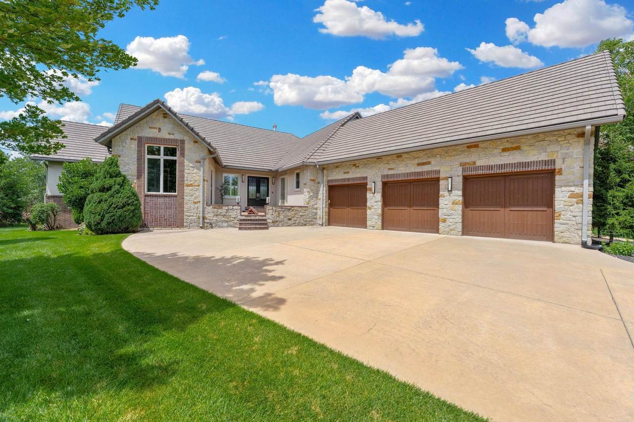10817 Glengate Cir - Photo 1