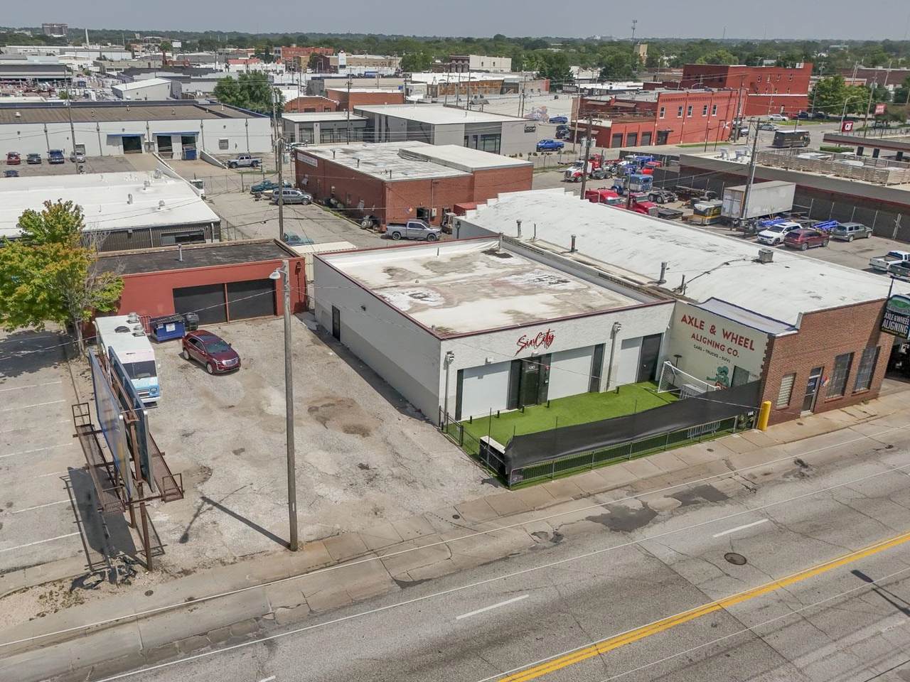 https://bt-photos.global.ssl.fastly.net/wichita/1280_boomver_1_675375-1.jpg
