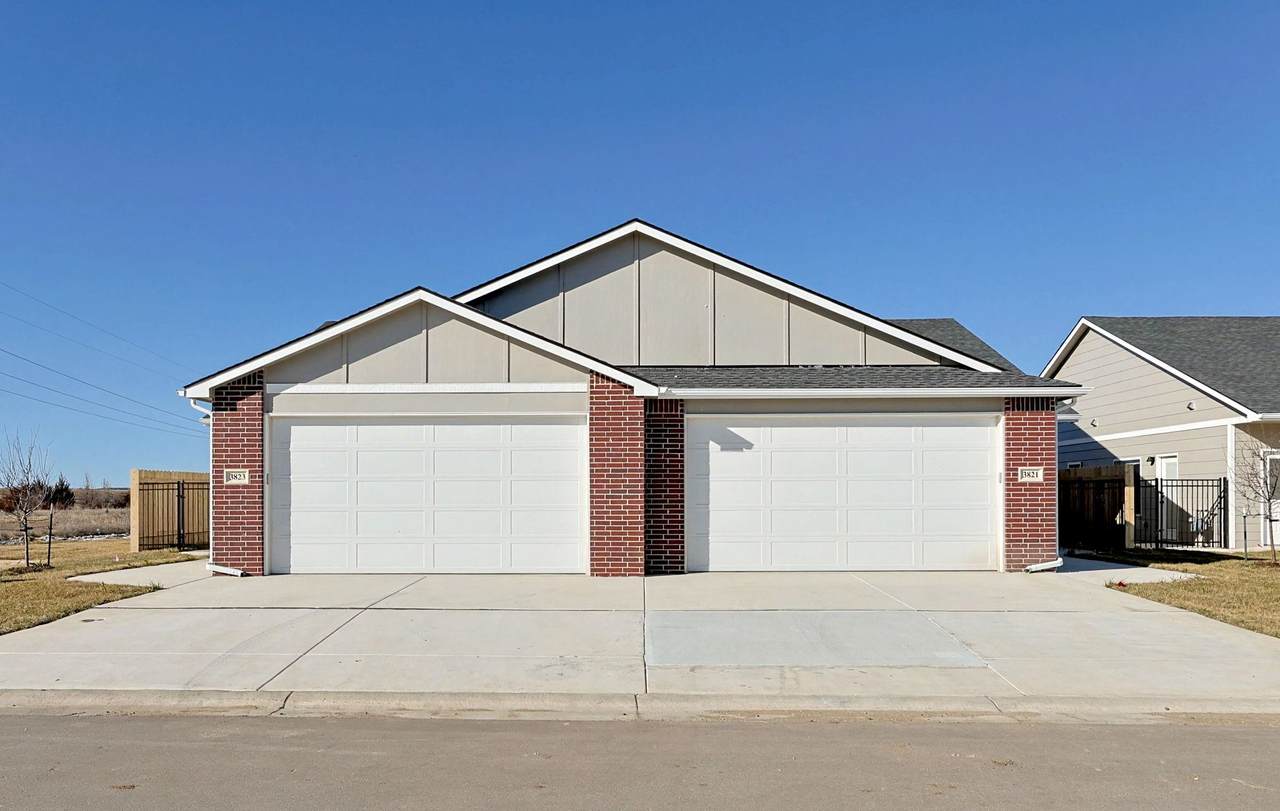 3827 Bluelake Ct - Photo 1