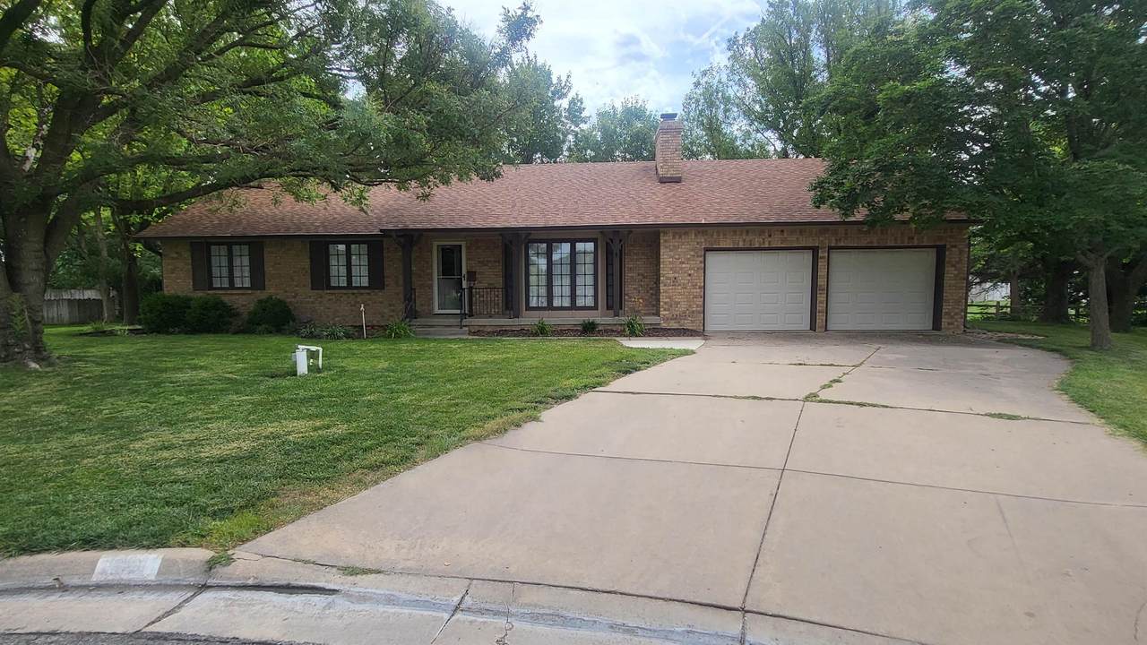 840 Trinity Court - Photo 1