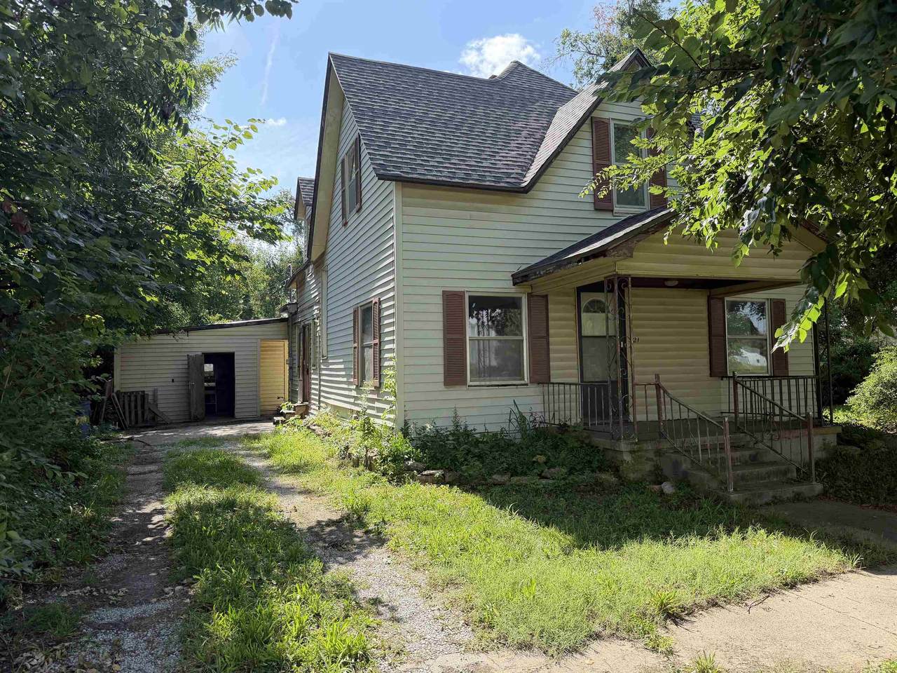 521 Mulberry St - Photo 1
