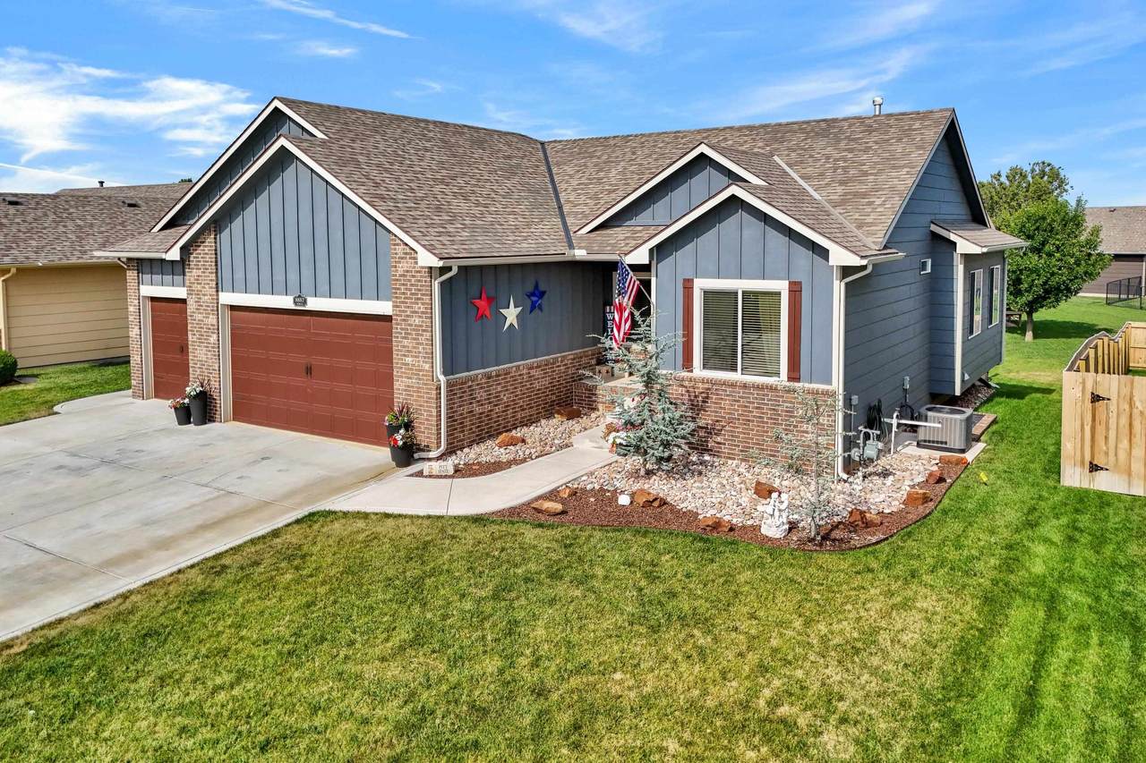 8857 Hidden Ln - Photo 1