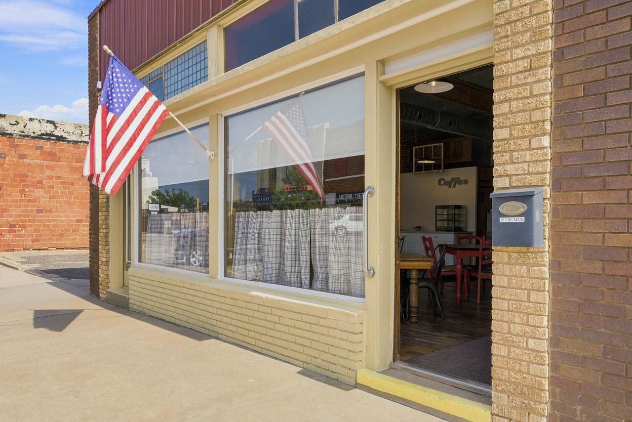 https://bt-photos.global.ssl.fastly.net/wichita/1280_boomver_1_675821-1.jpg