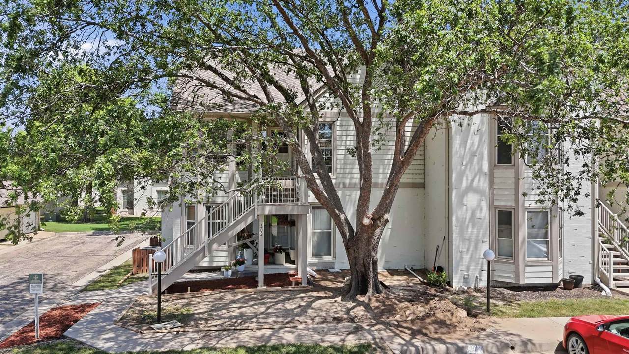8018 Woodspring Way - Photo 1