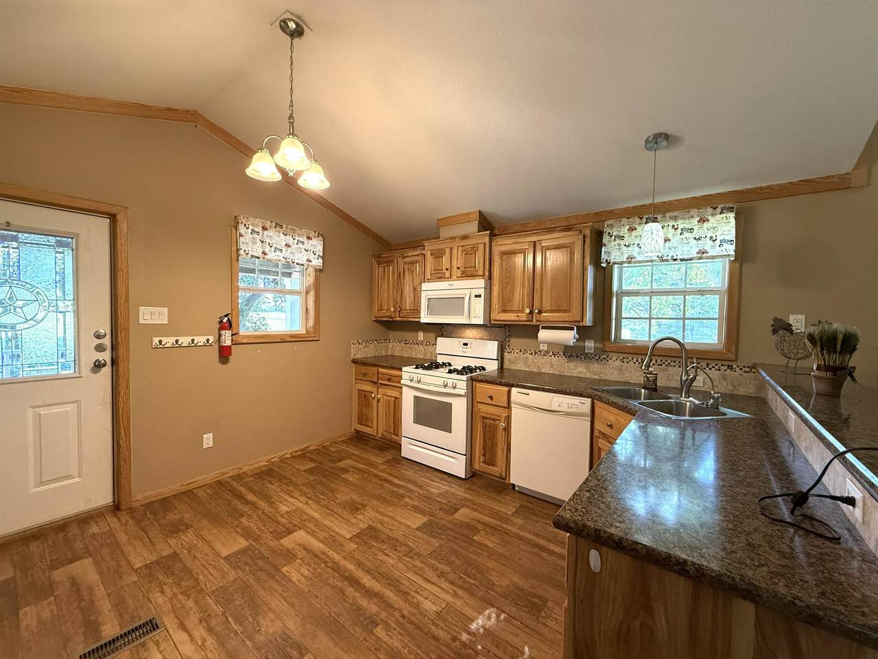 https://bt-photos.global.ssl.fastly.net/wichita/1280_boomver_1_675945-1.jpg