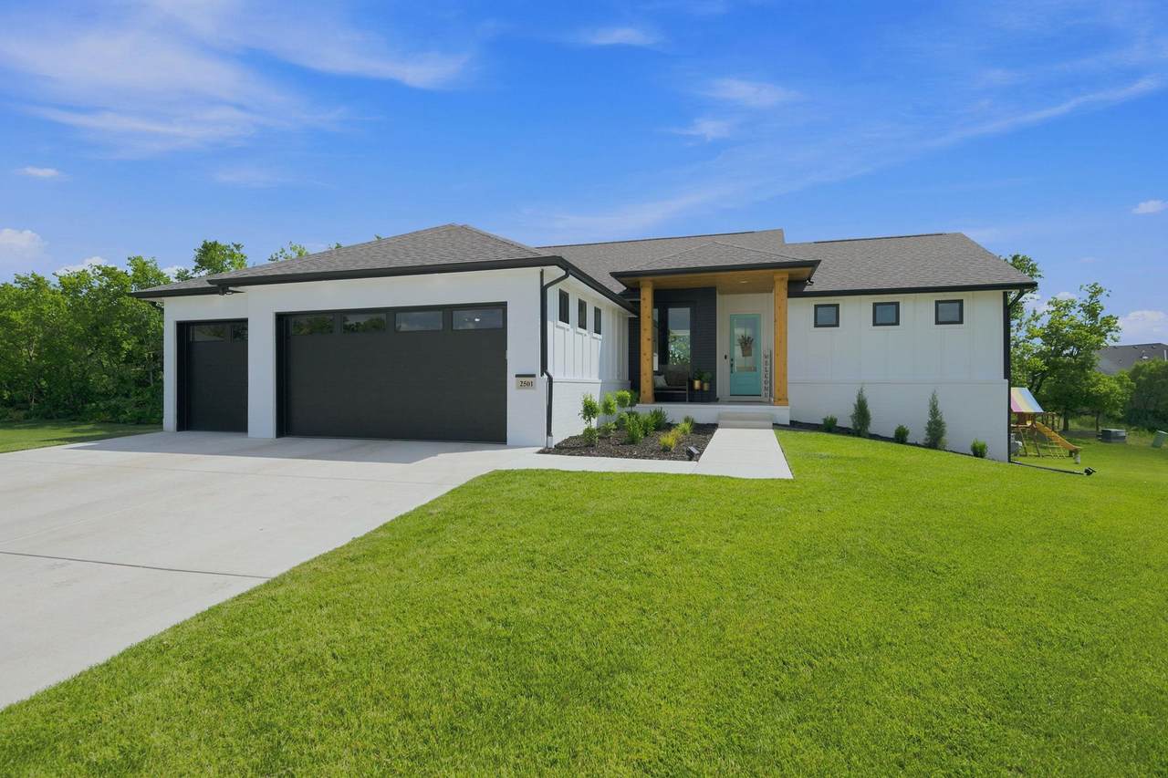 2501 Emerald Ct - Photo 1