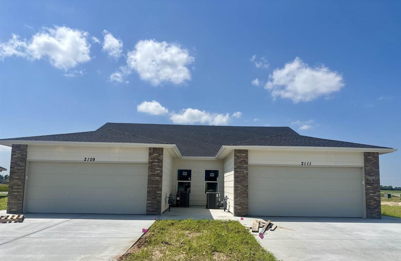 2109-2111 Melody Ln - Photo 1