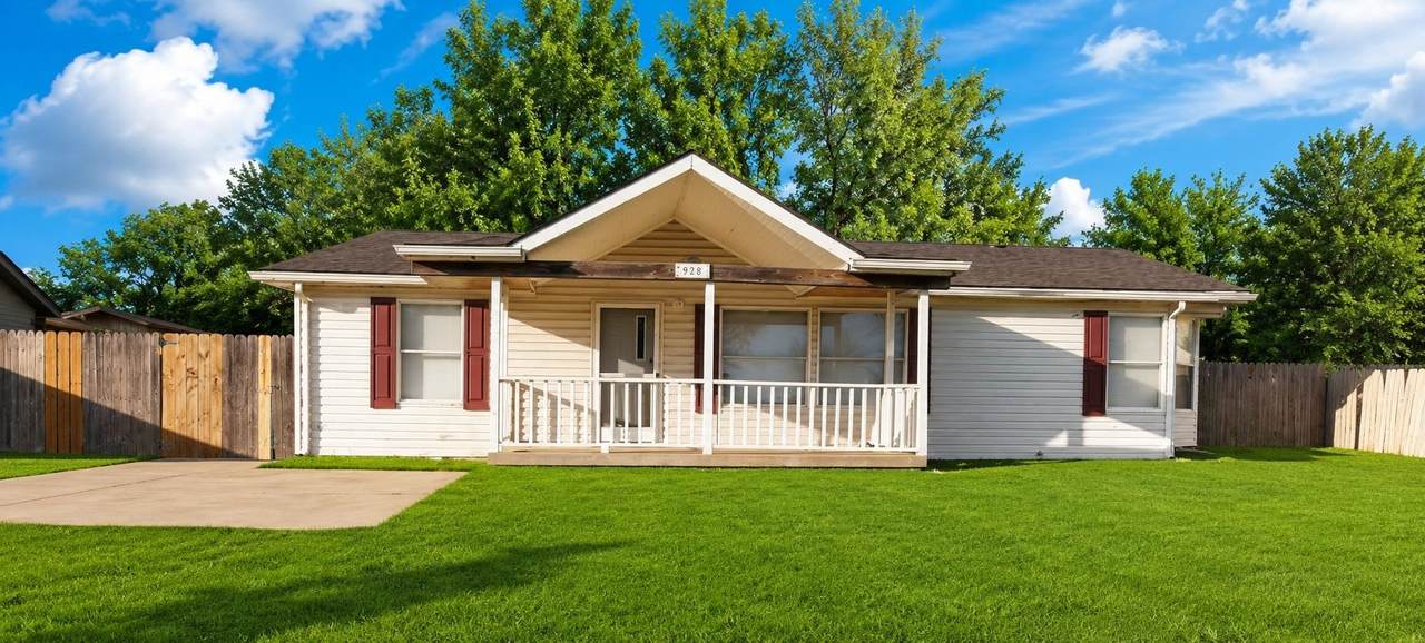 928 Summey - Photo 1