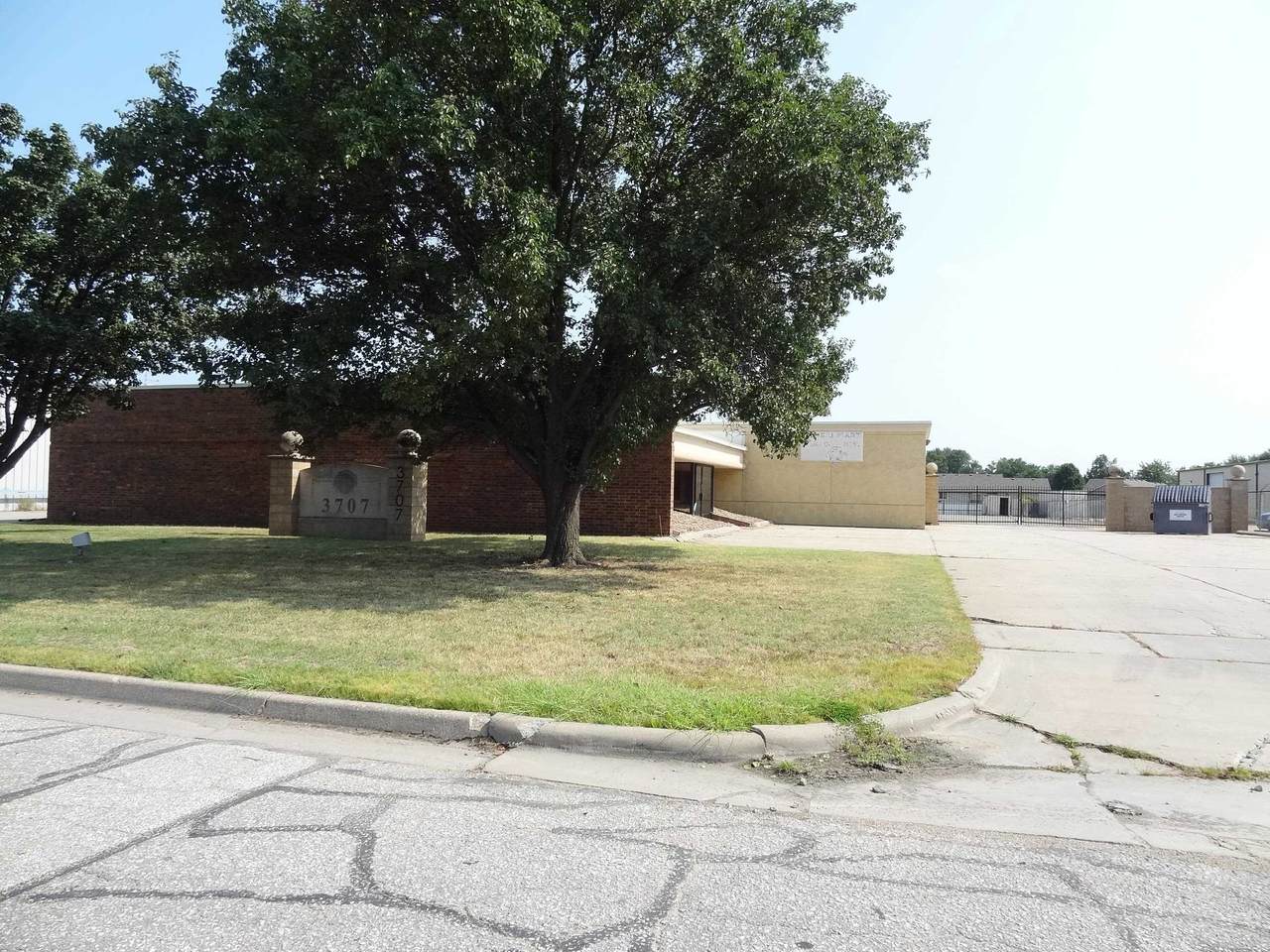 https://bt-photos.global.ssl.fastly.net/wichita/1280_boomver_1_677340-1.jpg