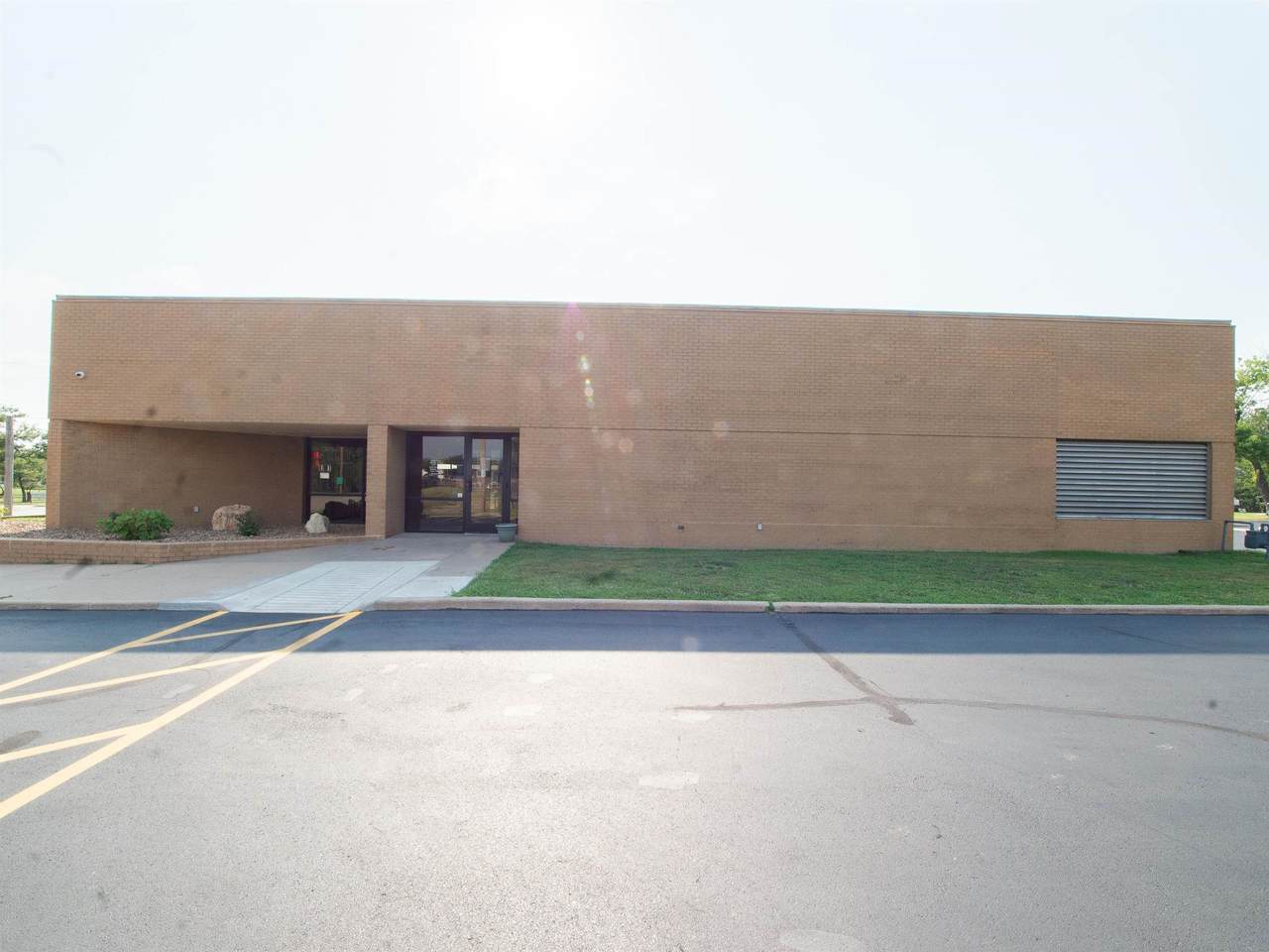 https://bt-photos.global.ssl.fastly.net/wichita/1280_boomver_1_677402-1.jpg
