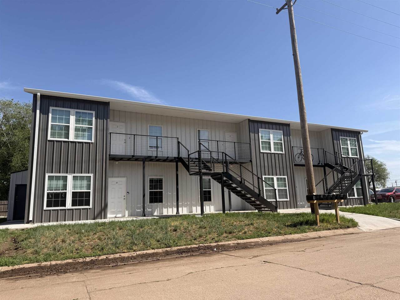 217 19th St. - Photo 1