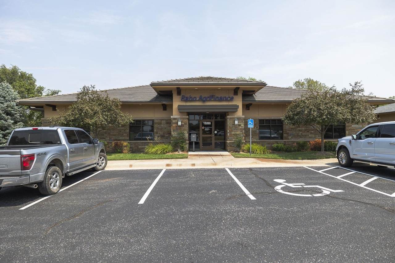 https://bt-photos.global.ssl.fastly.net/wichita/1280_boomver_1_677441-1.jpg