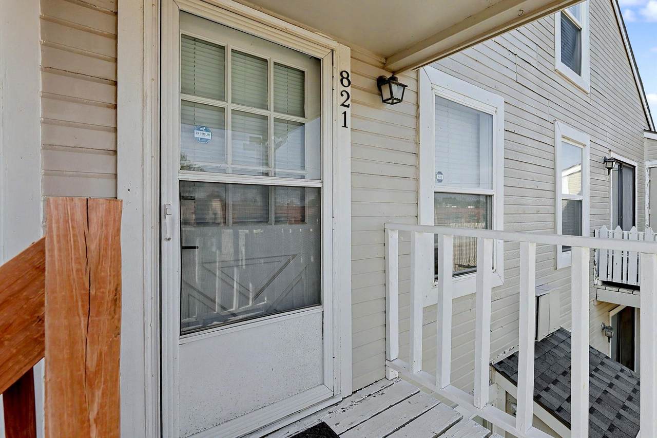 1717 Cypress St - Photo 1