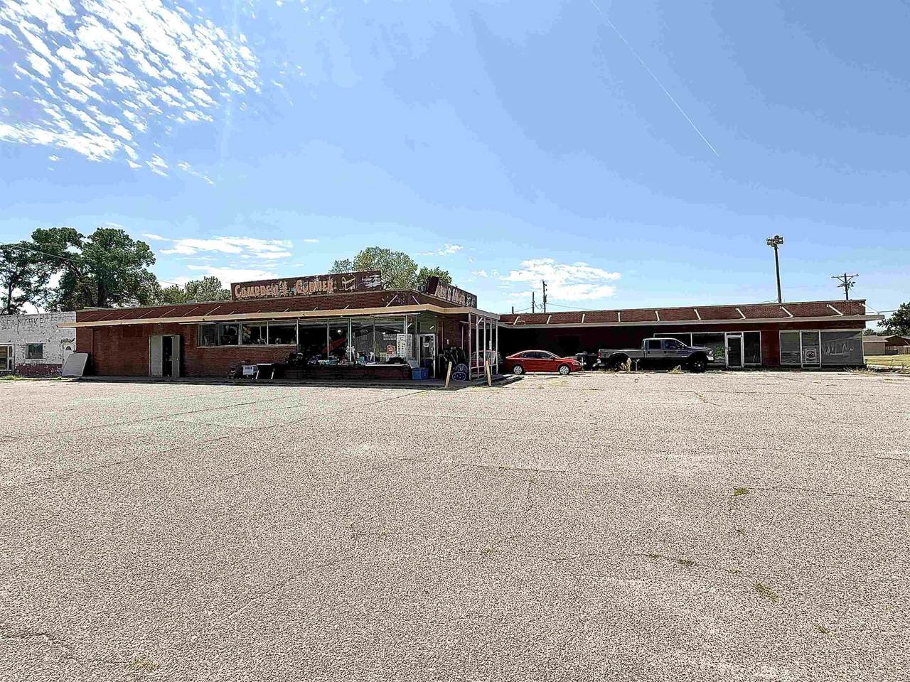 4603 Seneca - Photo 1