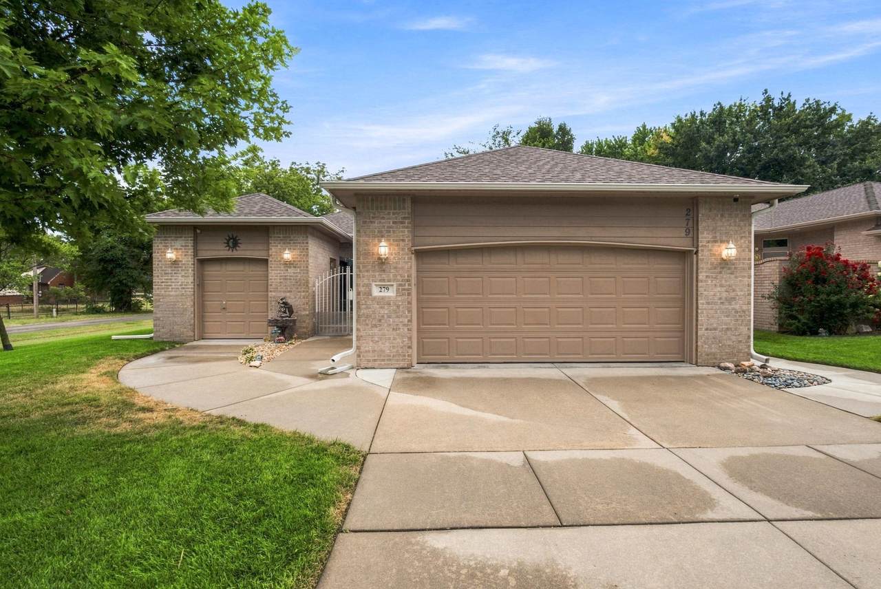 279 Byron - Photo 1