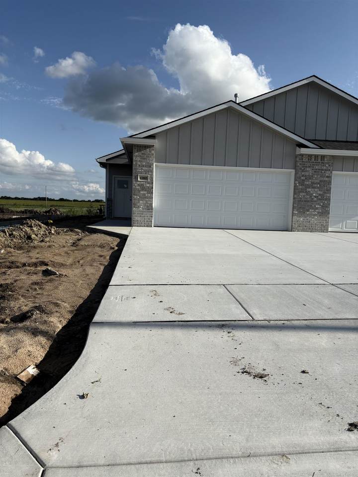 12805 Blake St - Photo 1