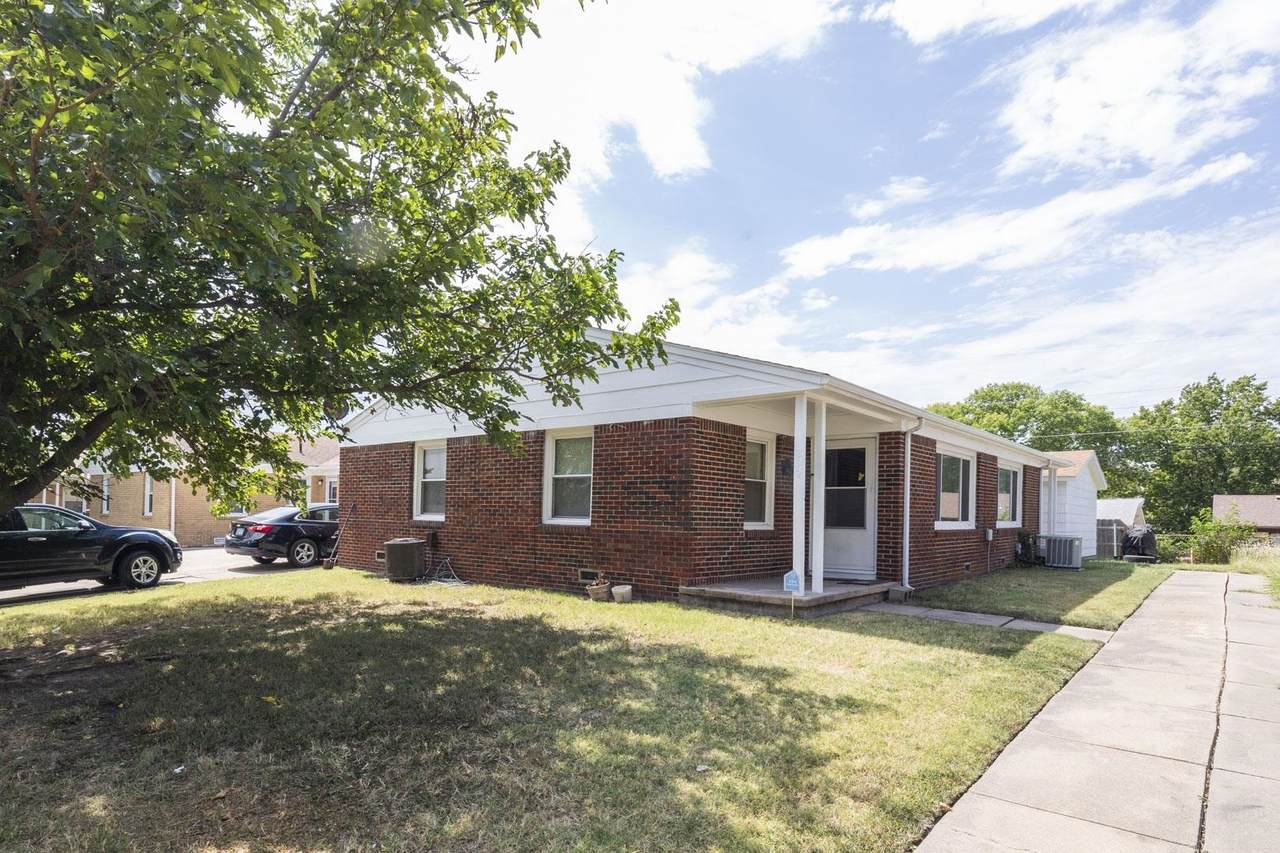 819 & 821 Hillcrest - Photo 1