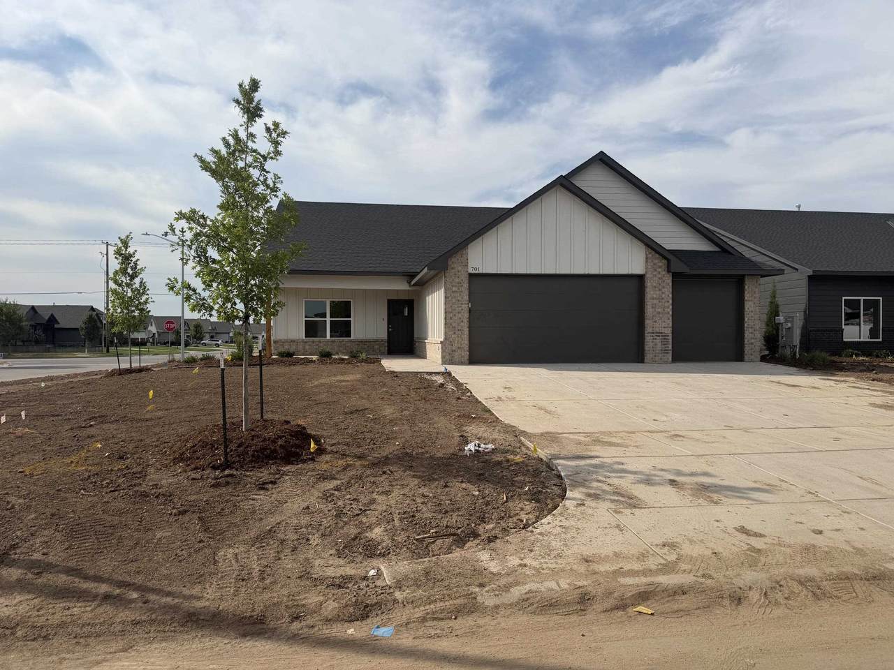 701 Wheatland Ct - Photo 1