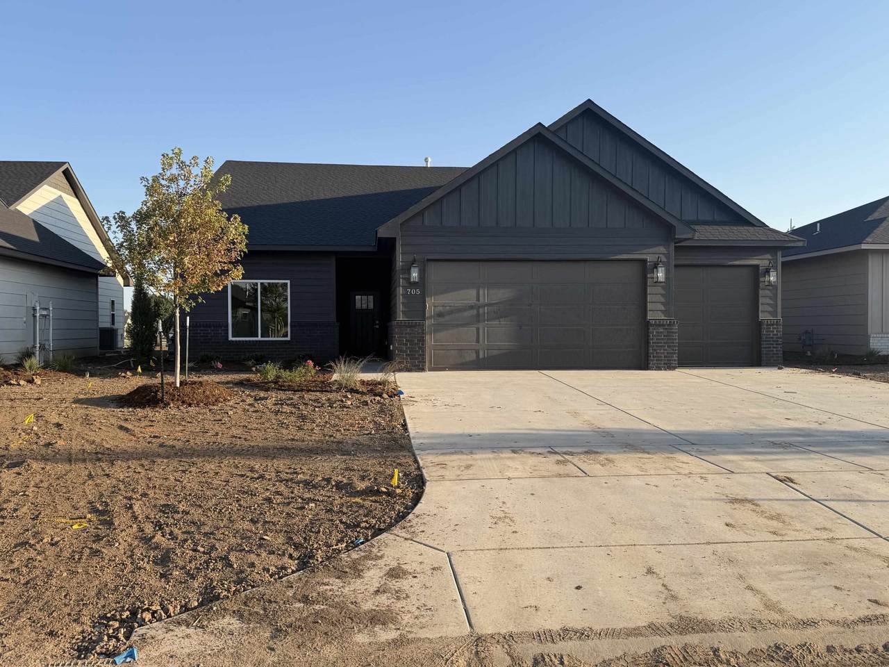705 Wheatland Ct - Photo 1