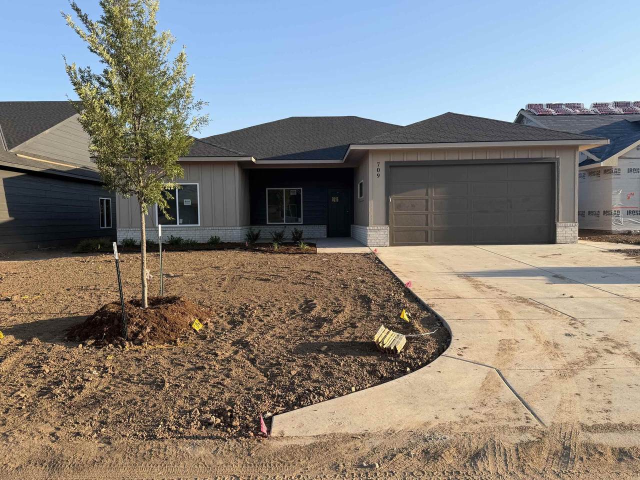 709 Wheatland Ct - Photo 1