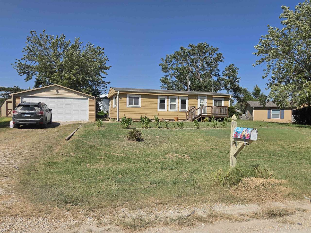 7508 Frontier St - Photo 1
